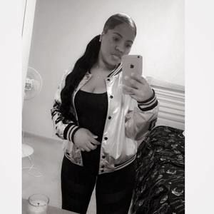 Meet your Posher, Tia